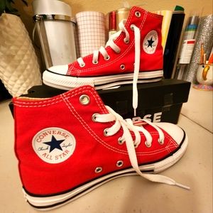 🔥sold🔥Red Converse